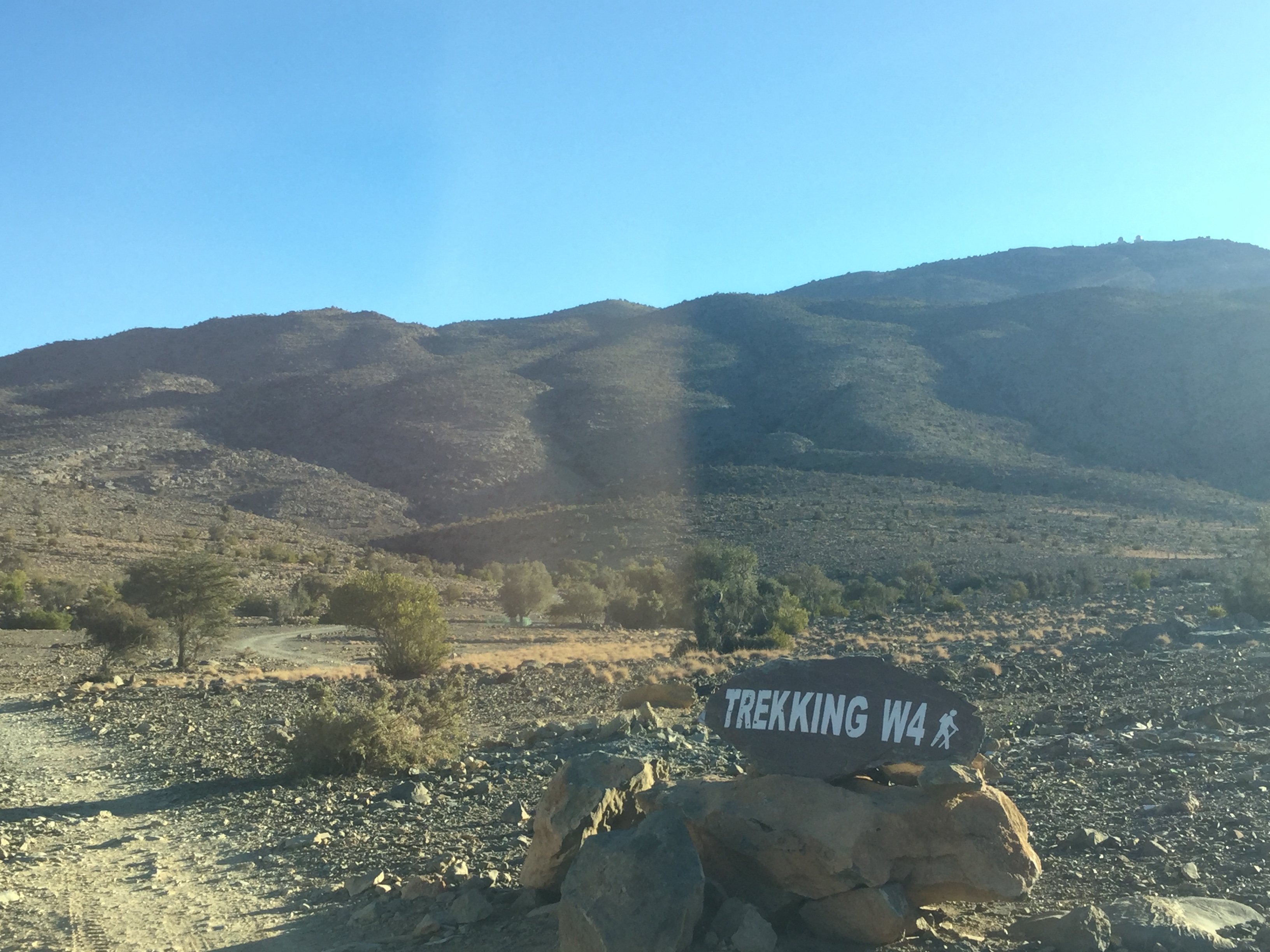 W4 Signpost trail Jebel Shams