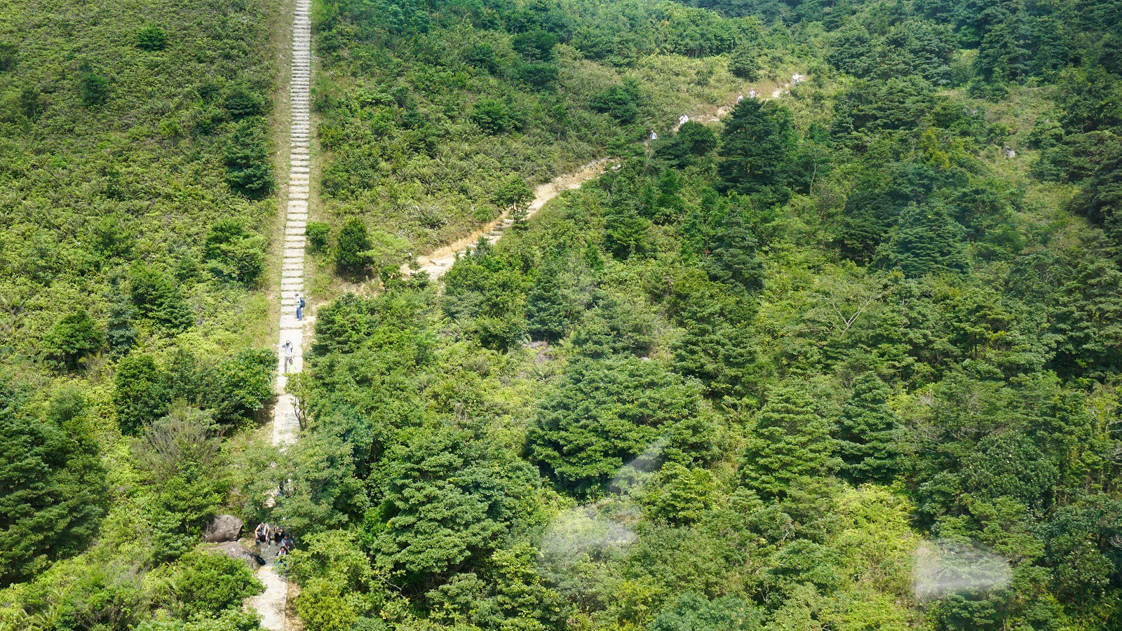 Hiking trails in Lantau Island