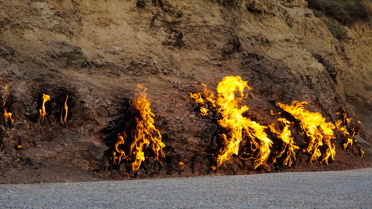 Burning Mountain, Yanar Dag, Azerbaijan