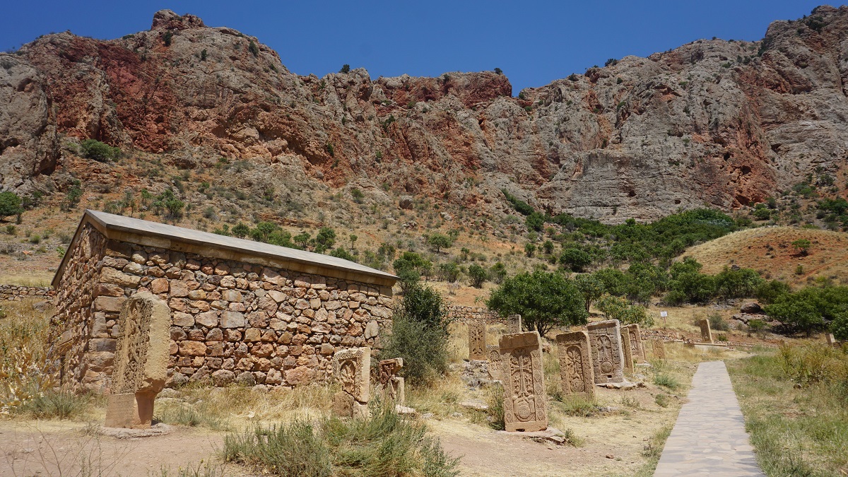 Day Tour to Noravank Monastery