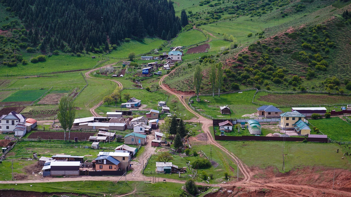 Jeti Oguz Village