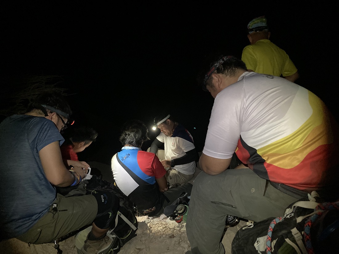 Tito Gil and his sprained ankle 