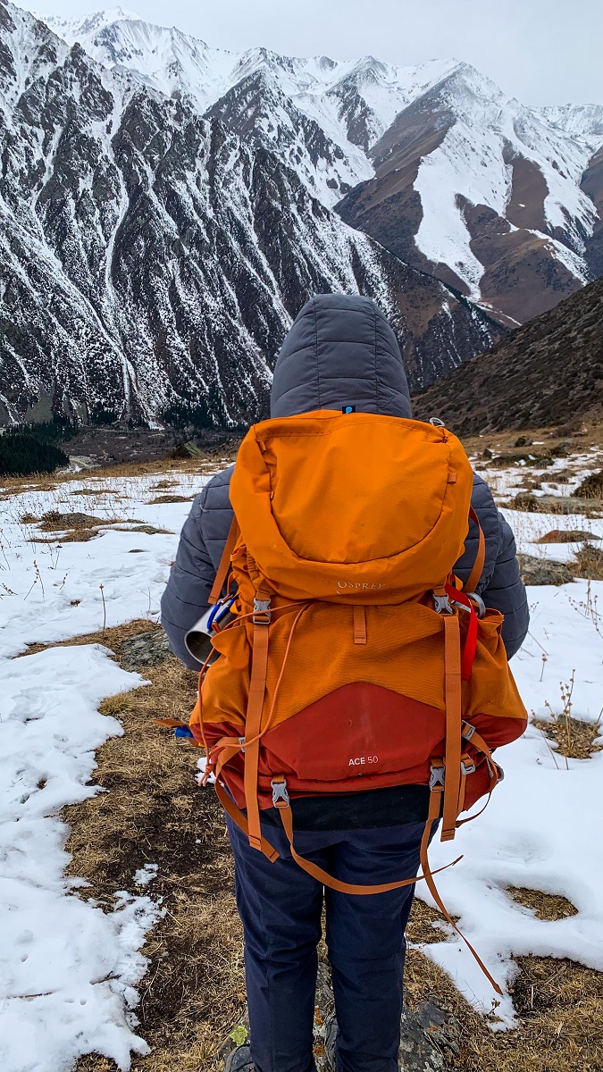 Osprey Ace 50 when worn almost empty inside