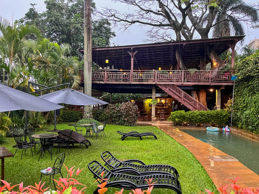 Restaurant, Pool & Garden of Humura Resorts in Kampala