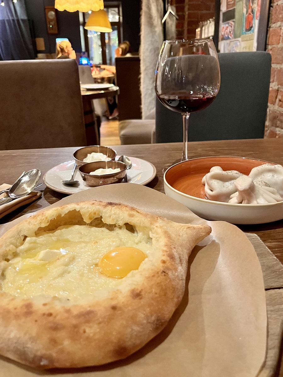 Georgian Food Khachapuri & Khinkali tried in Russia