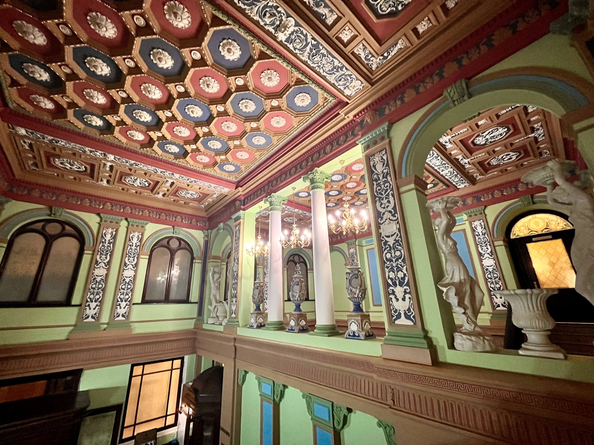 Interior and Ceiling Architecture of the Legendary Sanduny Banya in Moscow