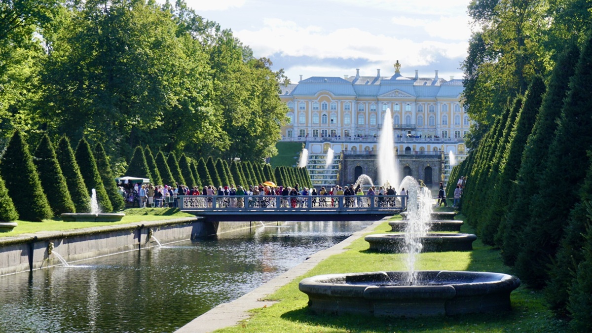Peterhof Palace, Fountain and Cascade, a popular day tour from Saint Petersburg 