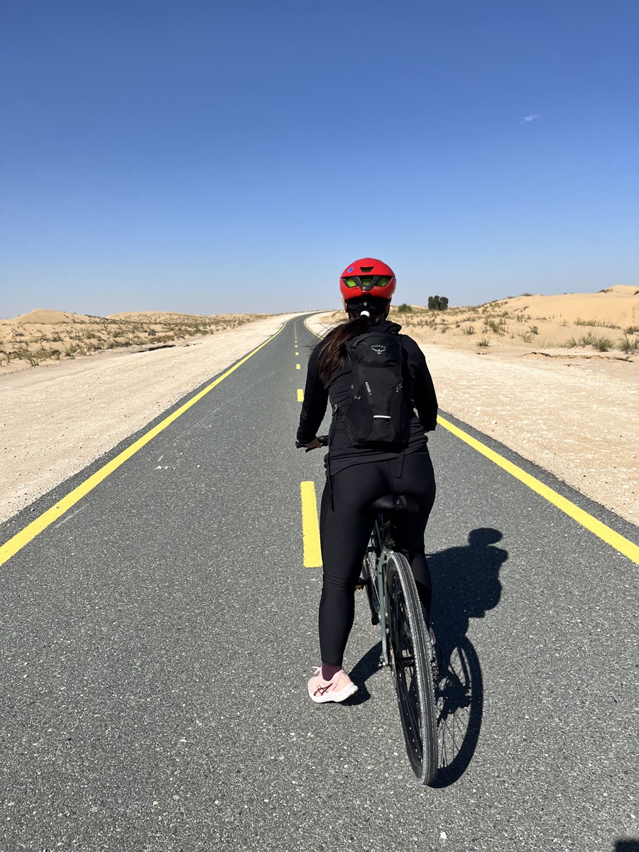 Cycling in Al Qudra Cycling Track with Osprey Katari 3