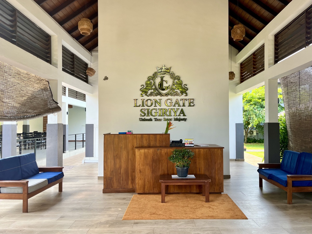Hotel Reception of Lion Gate Hotel in Sigiriya