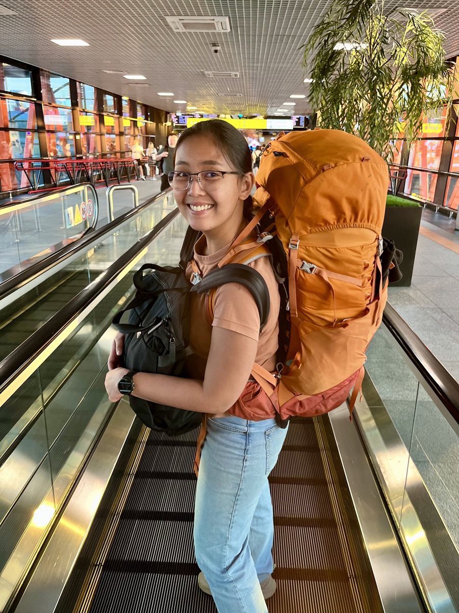 Posing for a photo in Sheremetyevo Airport in Moscow before my flight back to Abu Dhabi