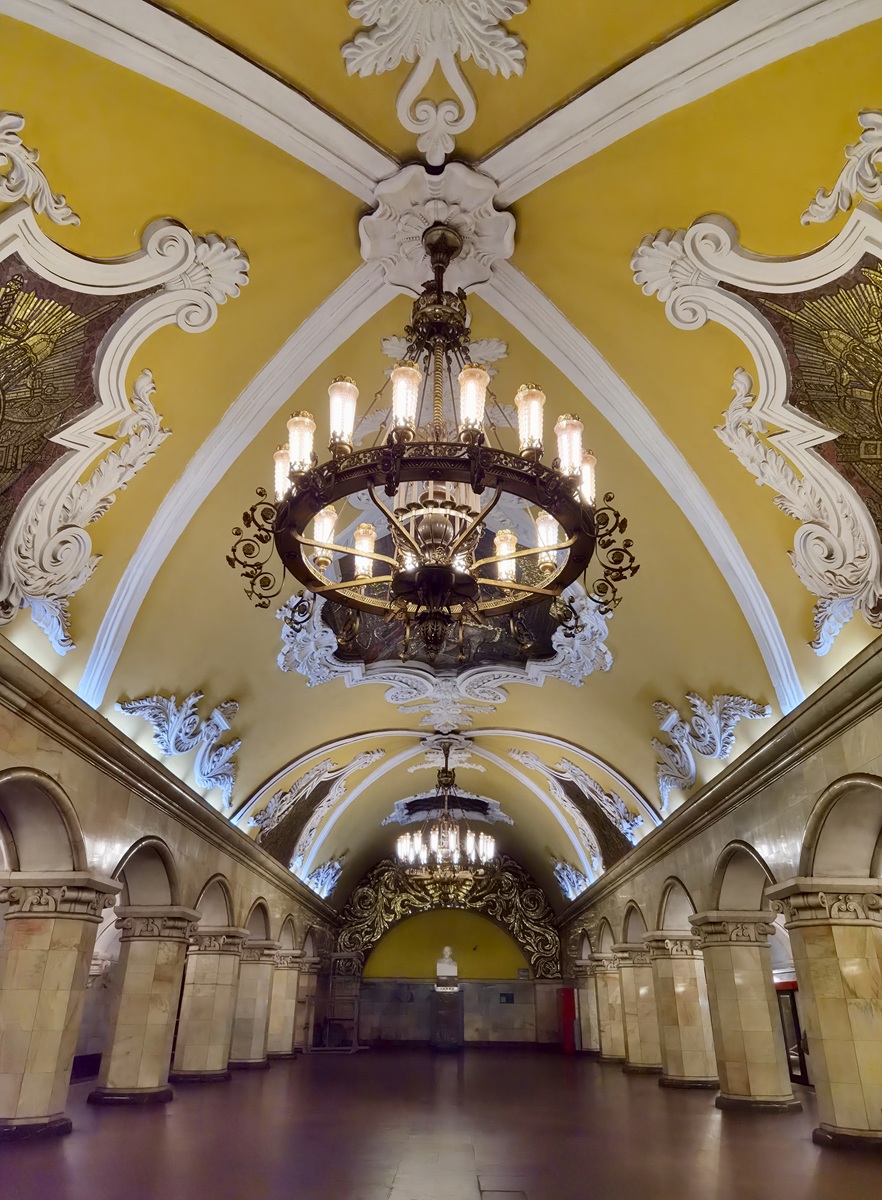 Komsomolskaya Metro Station, one of the most beautiful metro station in Moscow