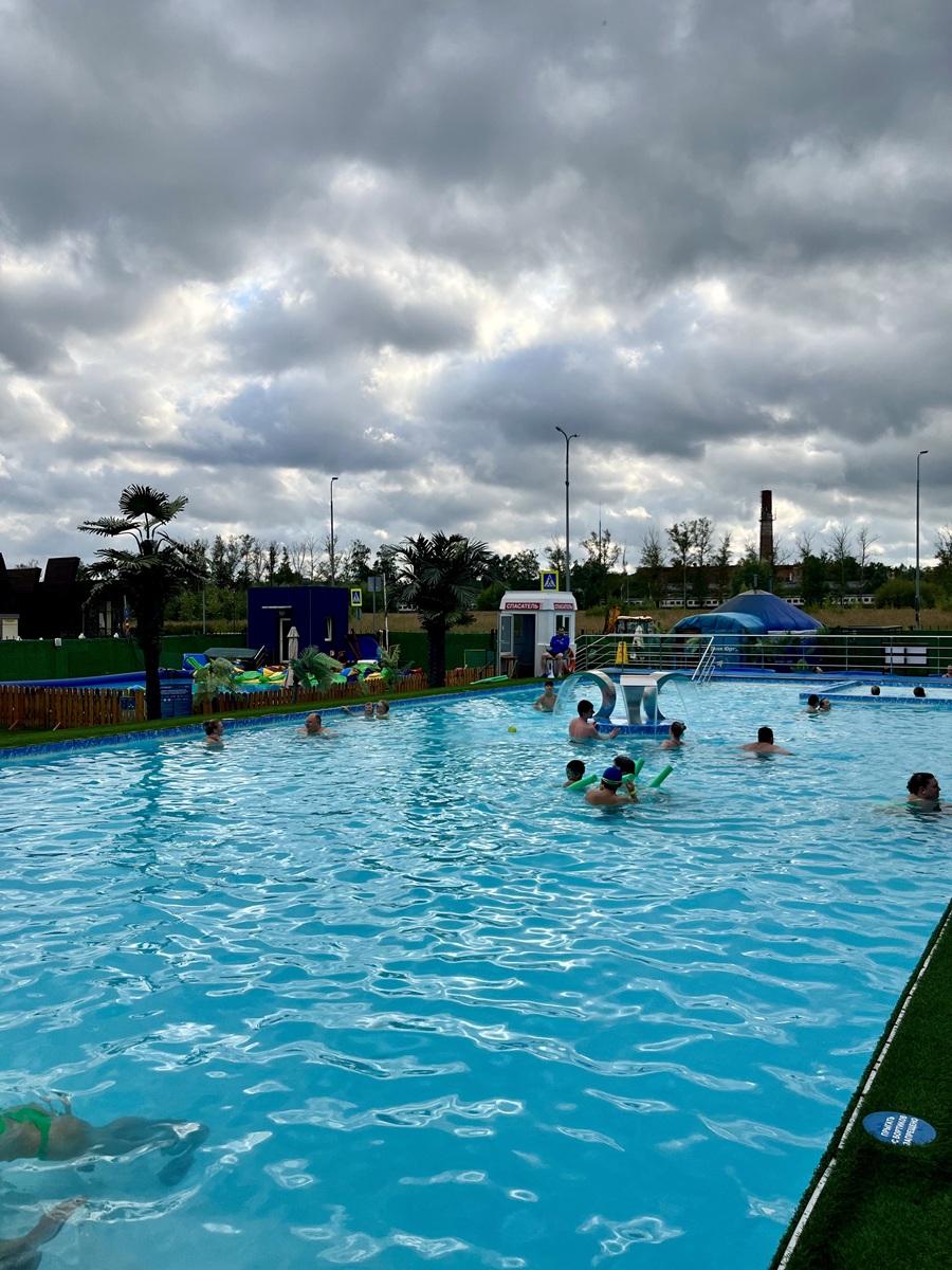 Outdoor Pool in Termoland Fiztekh in Moscow