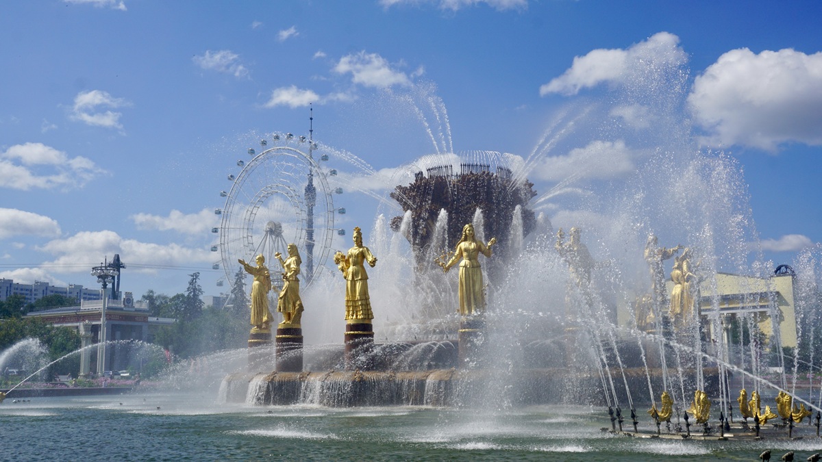 Friendship of Nations Fountain in VDNKh Moscow