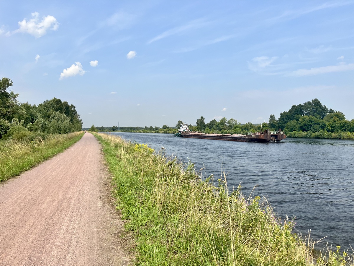 VELO1 Cycling Track from Yakhroma to Dubna along Moscow Canal
